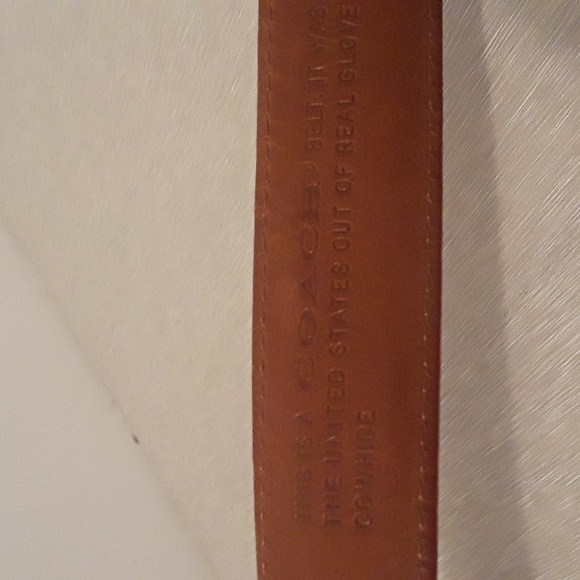Ladies- Coach Red Leather Belt - Picture 2 of 4